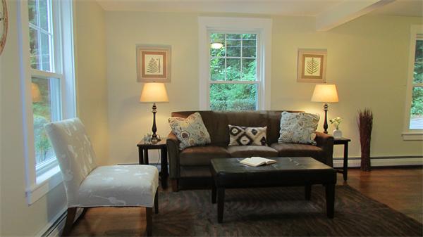 17 Spring Street Ipswich, MA 01938 - Photo 11 of 30 Gallery Image 11