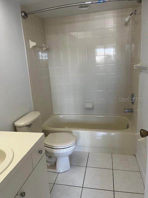 14839 Seminole Trail Seminole, FL 33776 - Photo 18 of 35 a bathroom with a bathtub a toilet and a shower