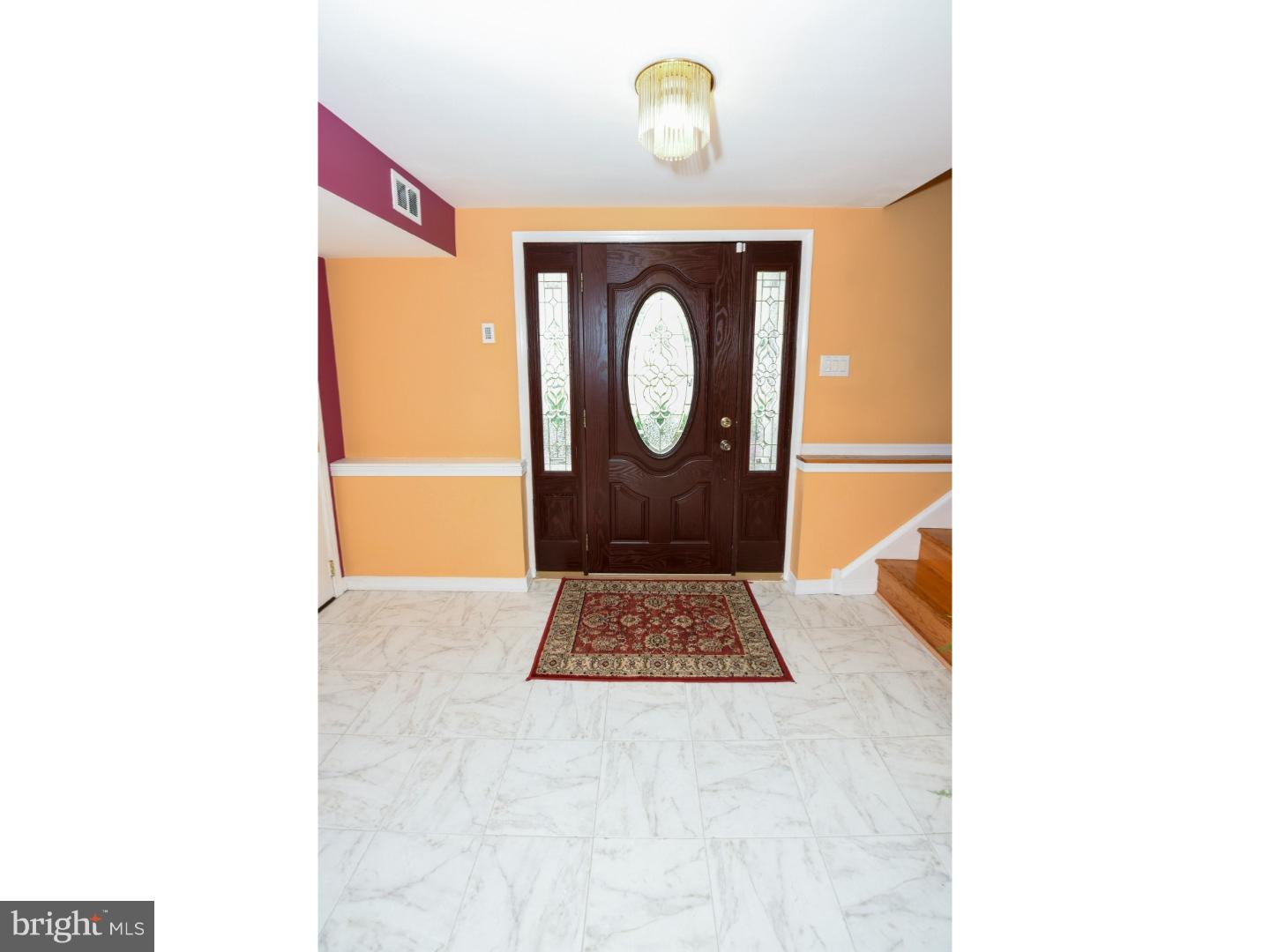 8913 Rising Sun Avenue Philadelphia, PA 19115 - Photo 3 of 25 Foyer