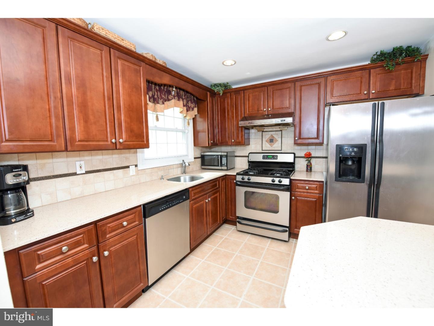 8913 Rising Sun Avenue Philadelphia, PA 19115 - Photo 8 of 25 Kitchen