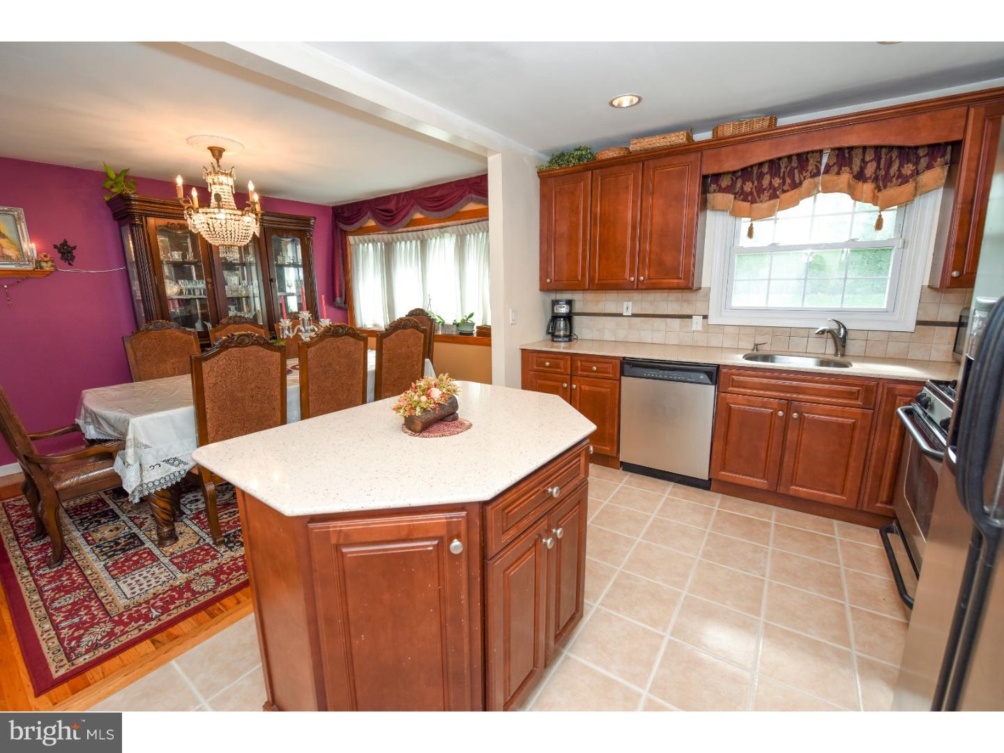 8913 Rising Sun Avenue Philadelphia, PA 19115 - Photo 10 of 25 Kitchen