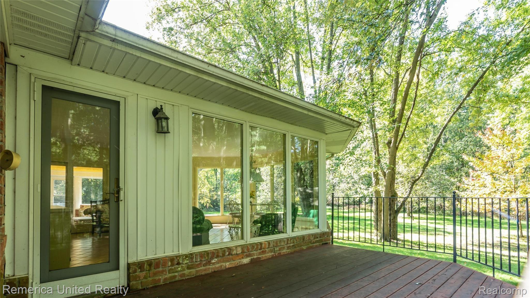 22077 Garfield Road Northville, MI 48167 - Photo 9 of 57 Deck off Solariuim