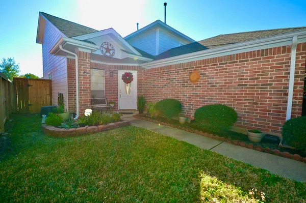 $1,750 | 3239 Beran Drive, Houston, TX 77045