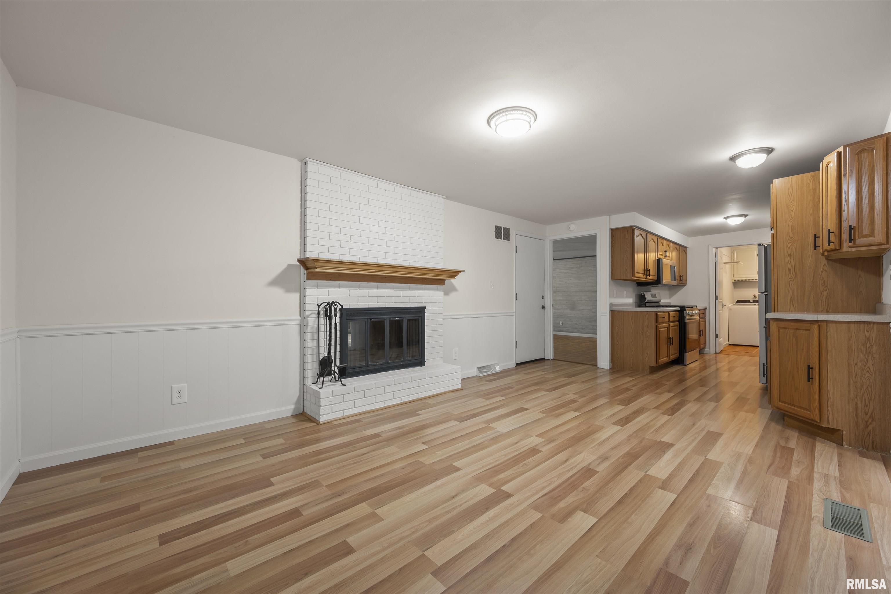 24 Roxbury Road Mackinaw, IL 61755 - Photo 10 of 29 Gallery Image 10