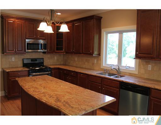 7 Peppermint Hill Road North Brunswick, NJ 08902 - Photo 4 of 9 Gallery Image 4