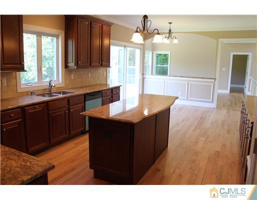 7 Peppermint Hill Road North Brunswick, NJ 08902 - Photo 5 of 9 Gallery Image 5