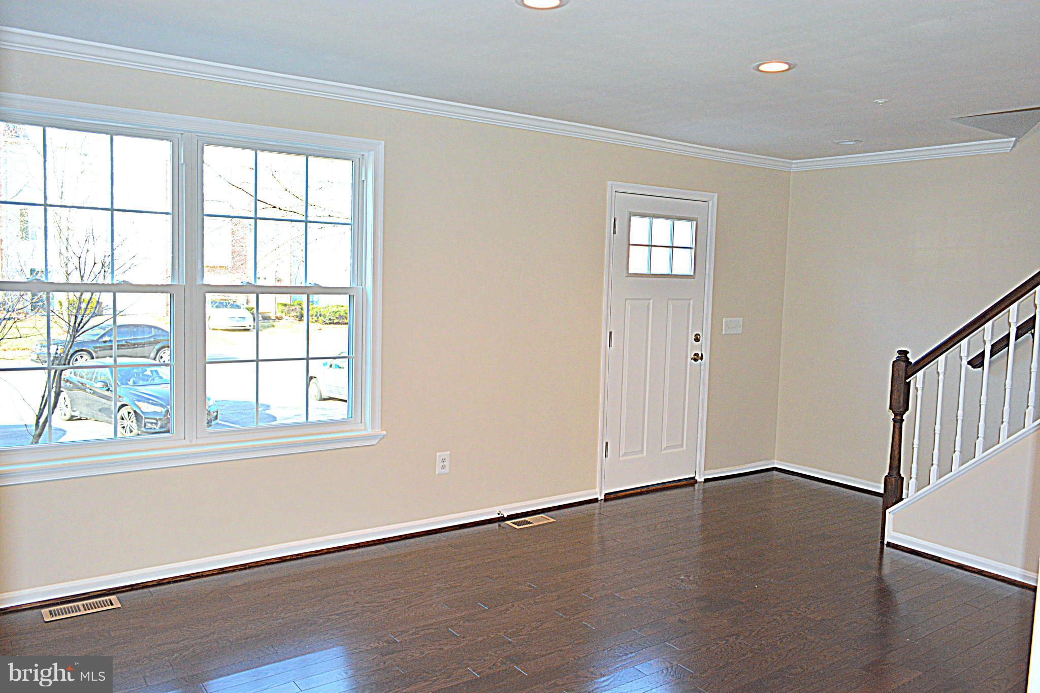 2209 Conquest Way Odenton, MD 21113 - Photo 2 of 20 Living Room