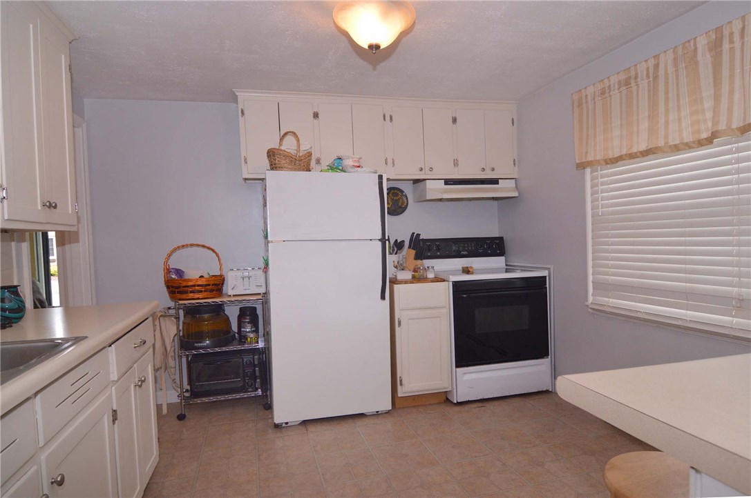116 Ewing Road North Kingstown, RI 02852 - Photo 8 of 28 Kitchen