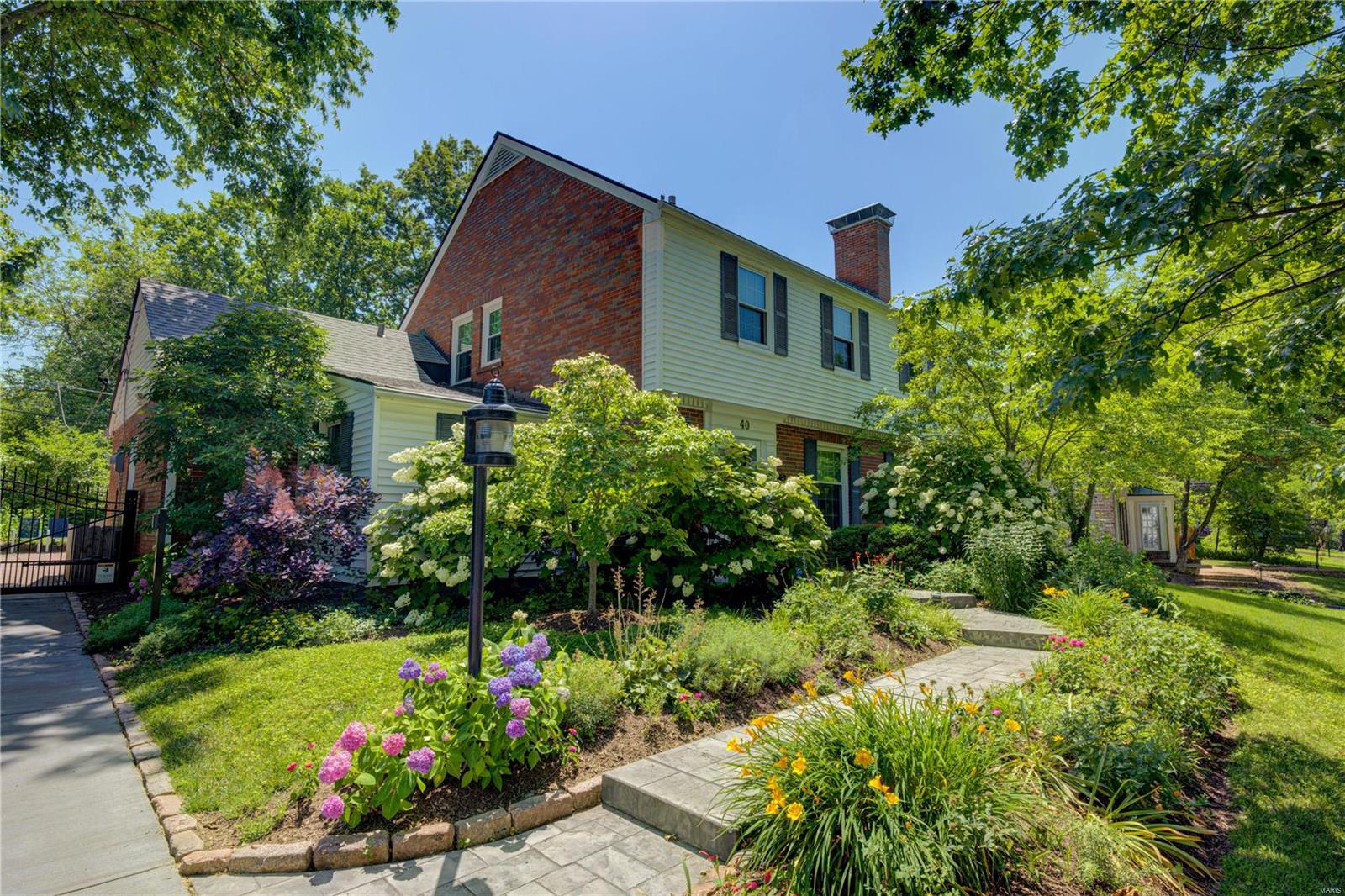 40 Willow Hill Road St. Louis, MO 63124 - Photo 1 of 29 Gallery Image 1