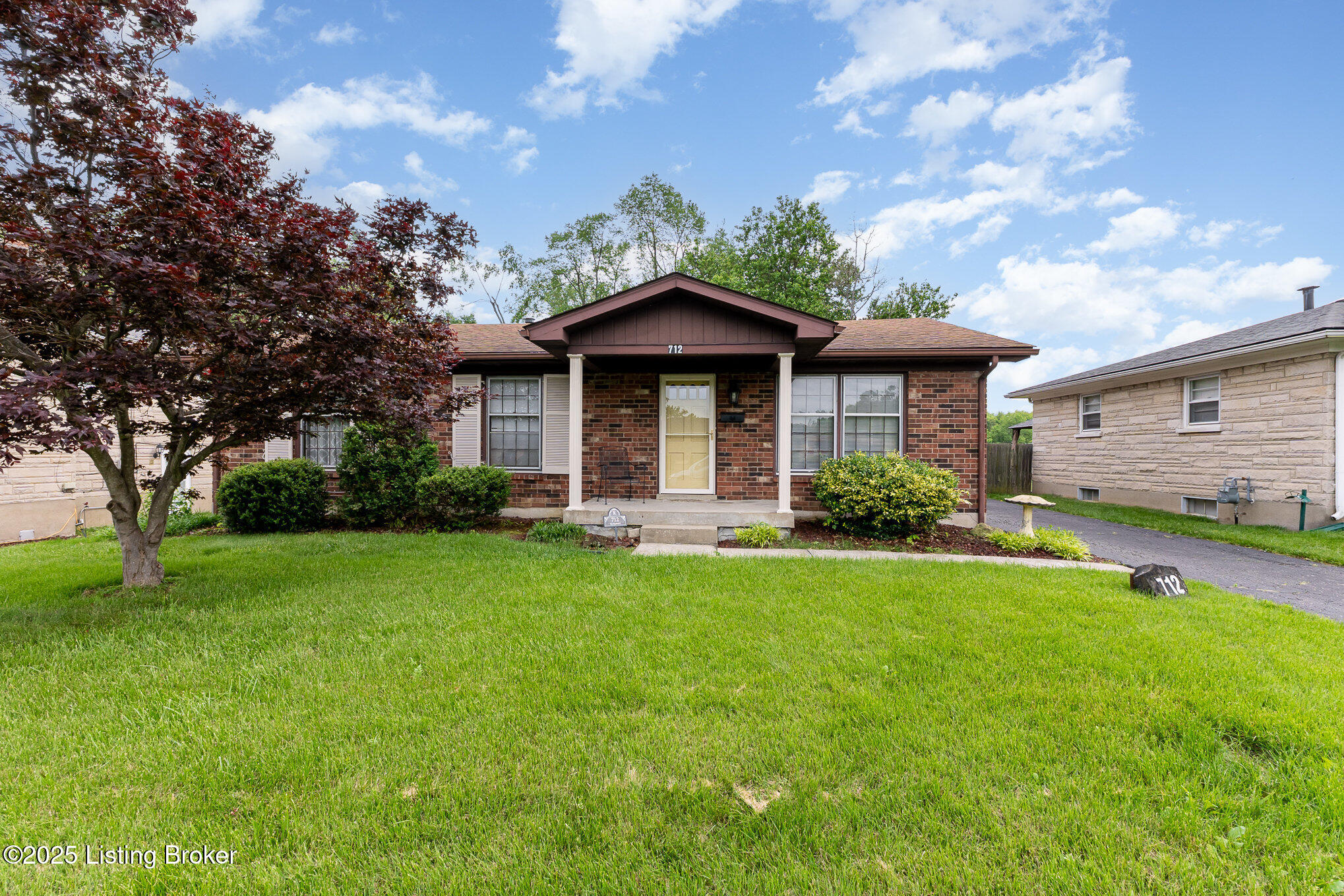 712 Palatka Road Louisville, KY 40214 - Photo 2 of 31 002_712_palatka_road01-edit_672