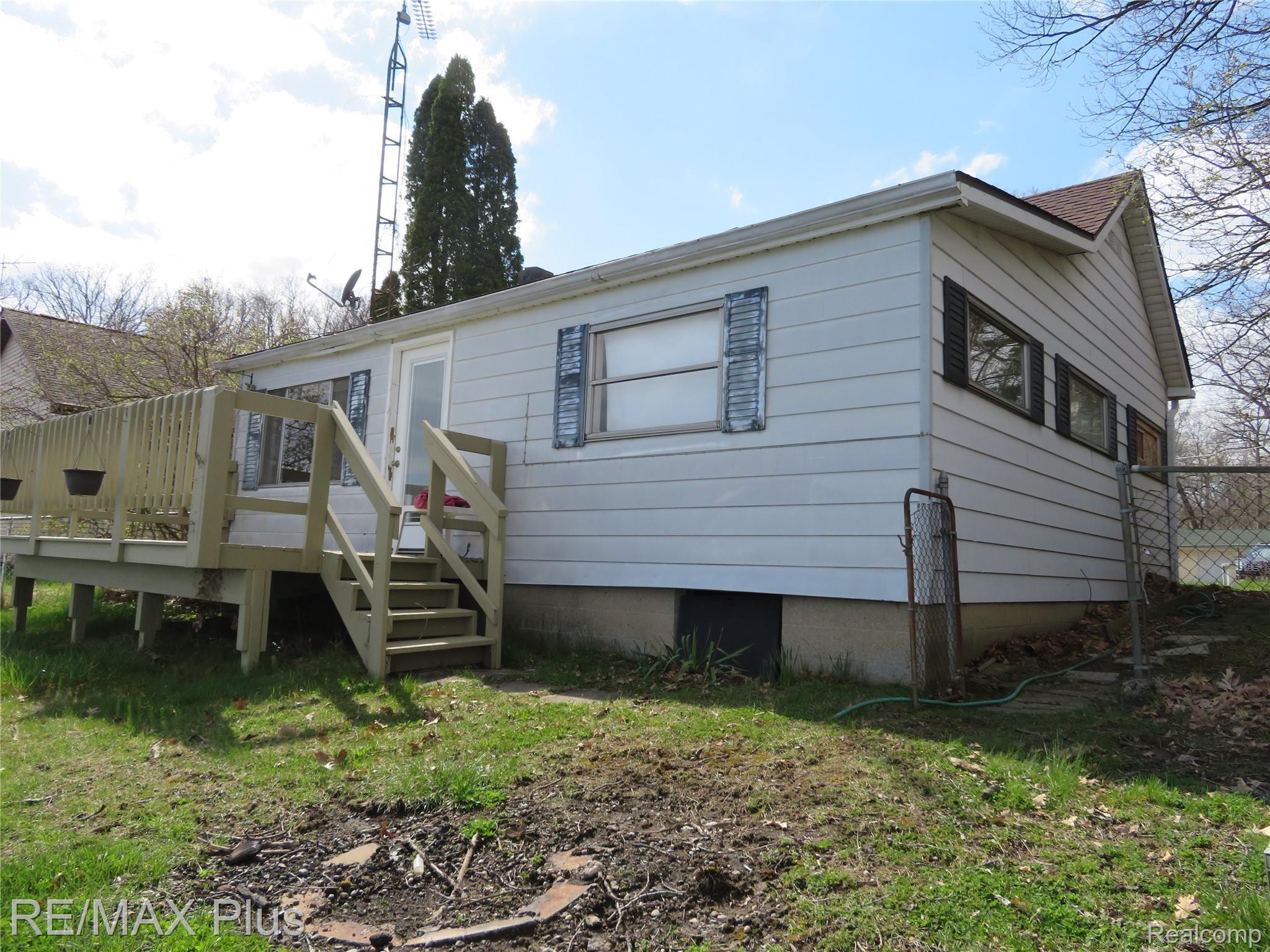 3967 Hunt Road Lapeer, MI 48446 - Photo 16 of 21 IMG_4065.JPG