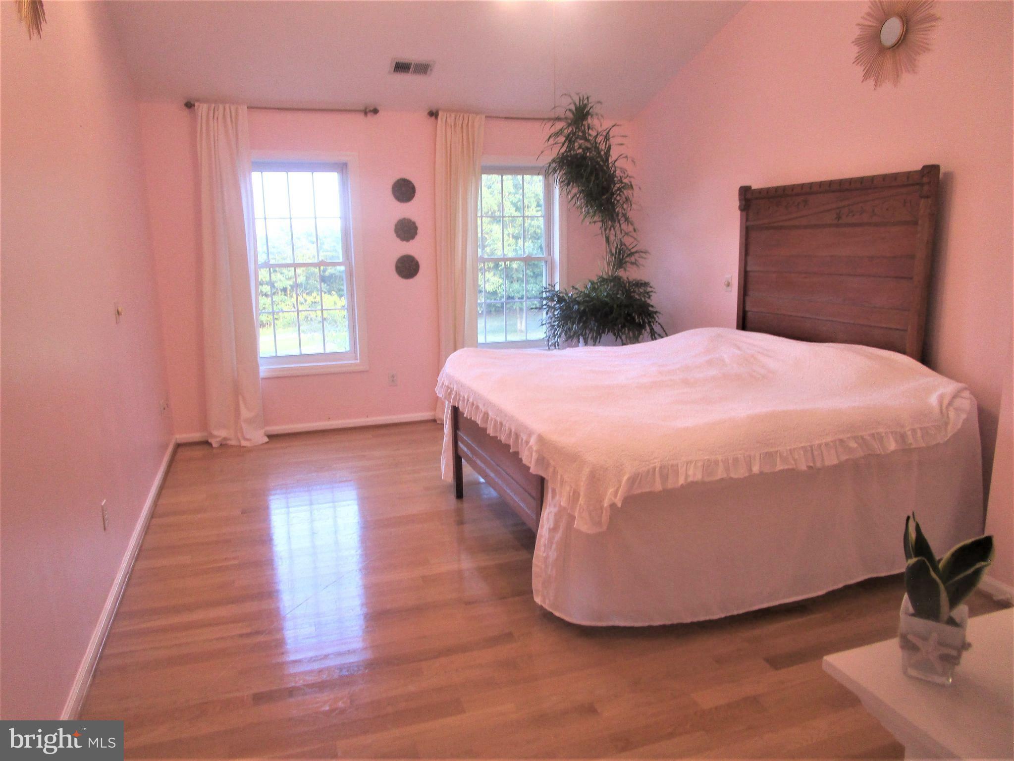 1446 County Rte 1/1 Berkeley Springs, WV 25411 - Photo 17 of 28 Gallery Image 17