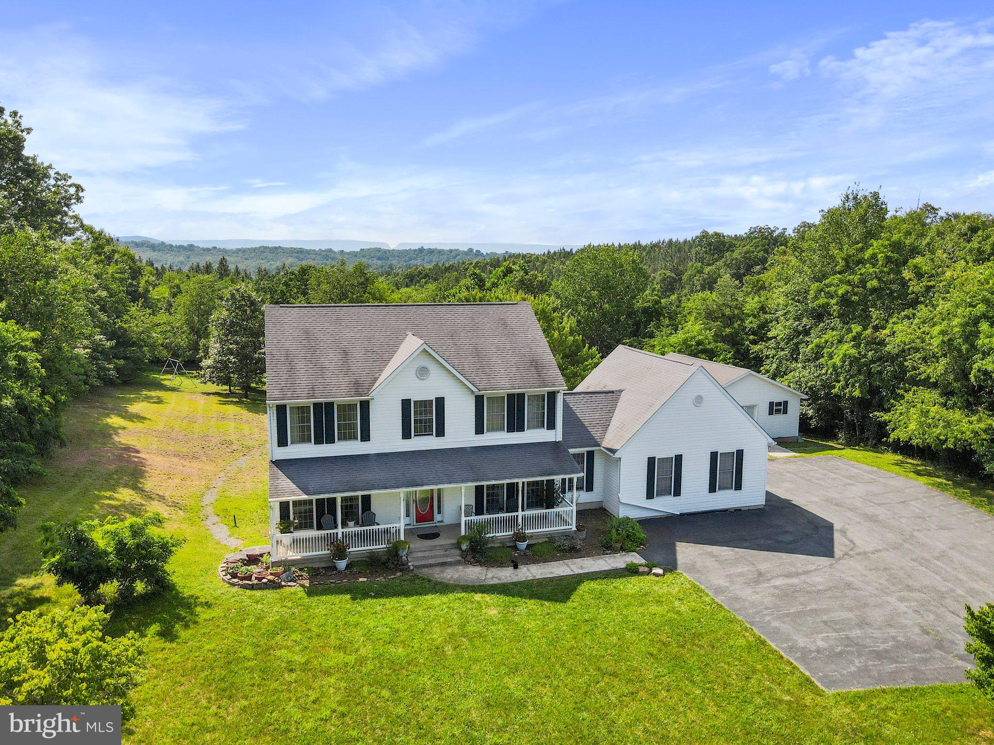 1446 County Rte 1/1 Berkeley Springs, WV 25411 - Photo 4 of 28 Gallery Image 4