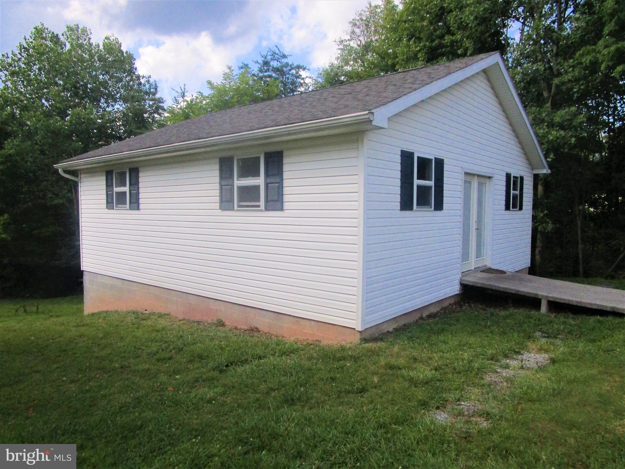 1446 County Rte 1/1 Berkeley Springs, WV 25411 - Photo 6 of 28 Gallery Image 6