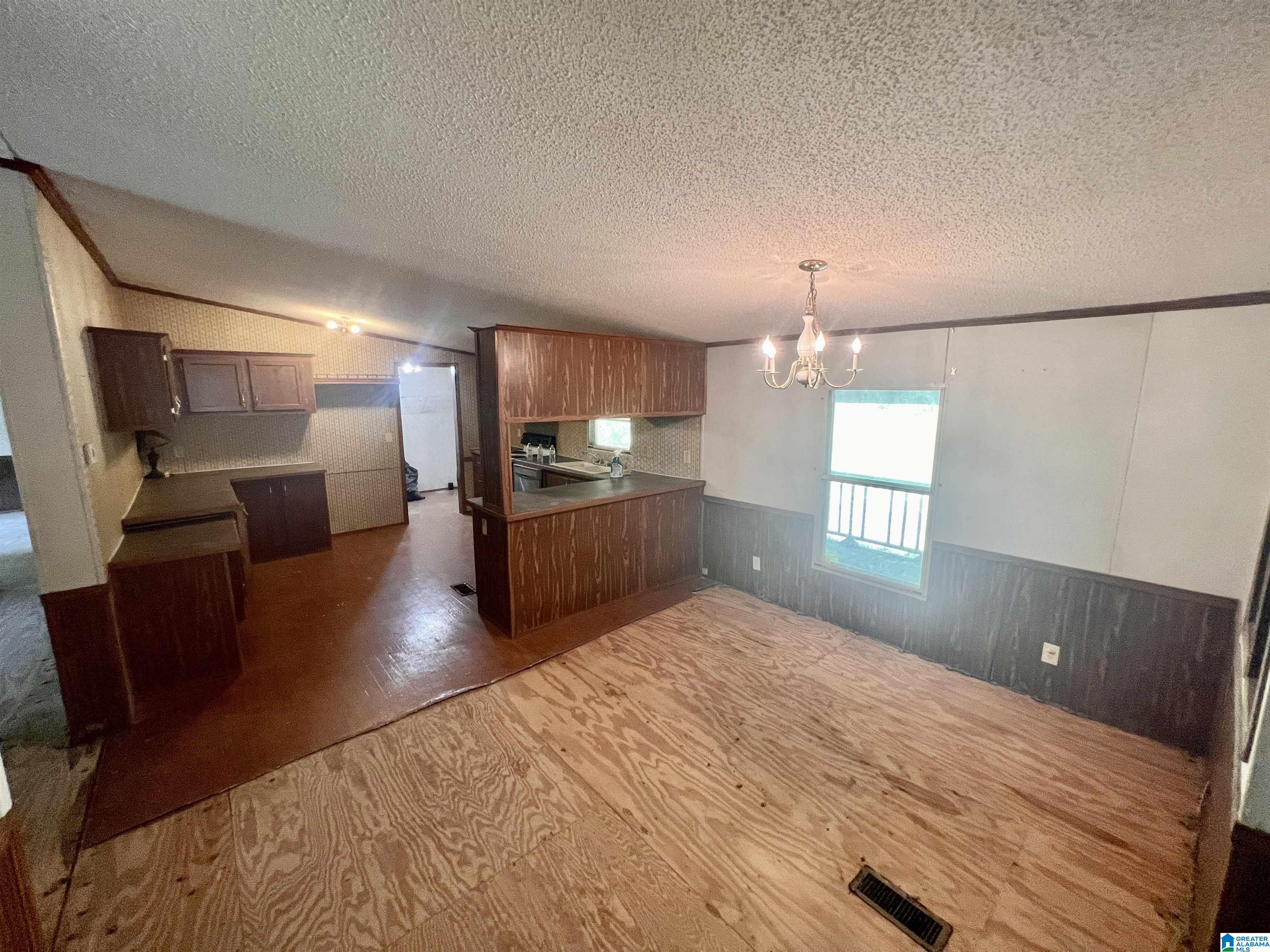 1194 Noah Valley Road Jacksonville, AL 36265 - Photo 2 of 11
