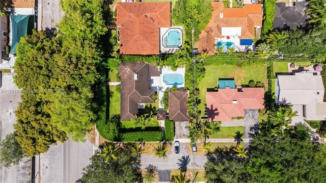 $2,600,000 | 1161 Sunset Drive, Coral Gables, FL 33146