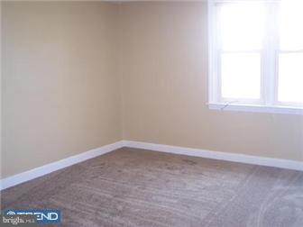 1813 Farrington Road Philadelphia, PA 19151 - Photo 8 of 11 Bedroom - Main