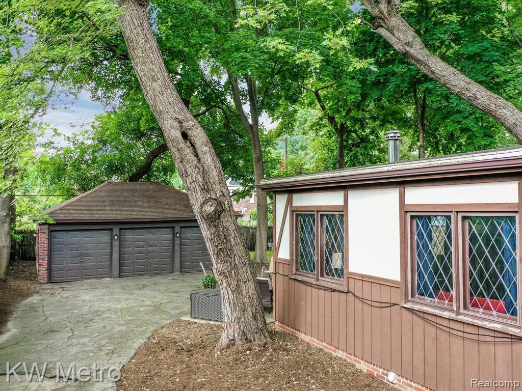 1235 Yorkshire Road Grosse Pointe Park, MI 48230 - Photo 43 of 51