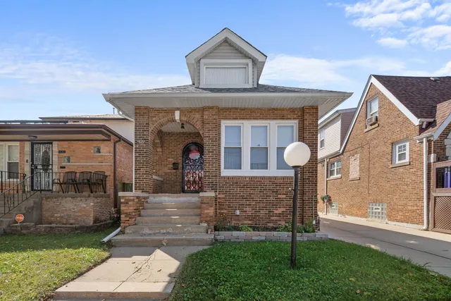 $199,999 | 429 East 89th Street, Chicago, IL 60619