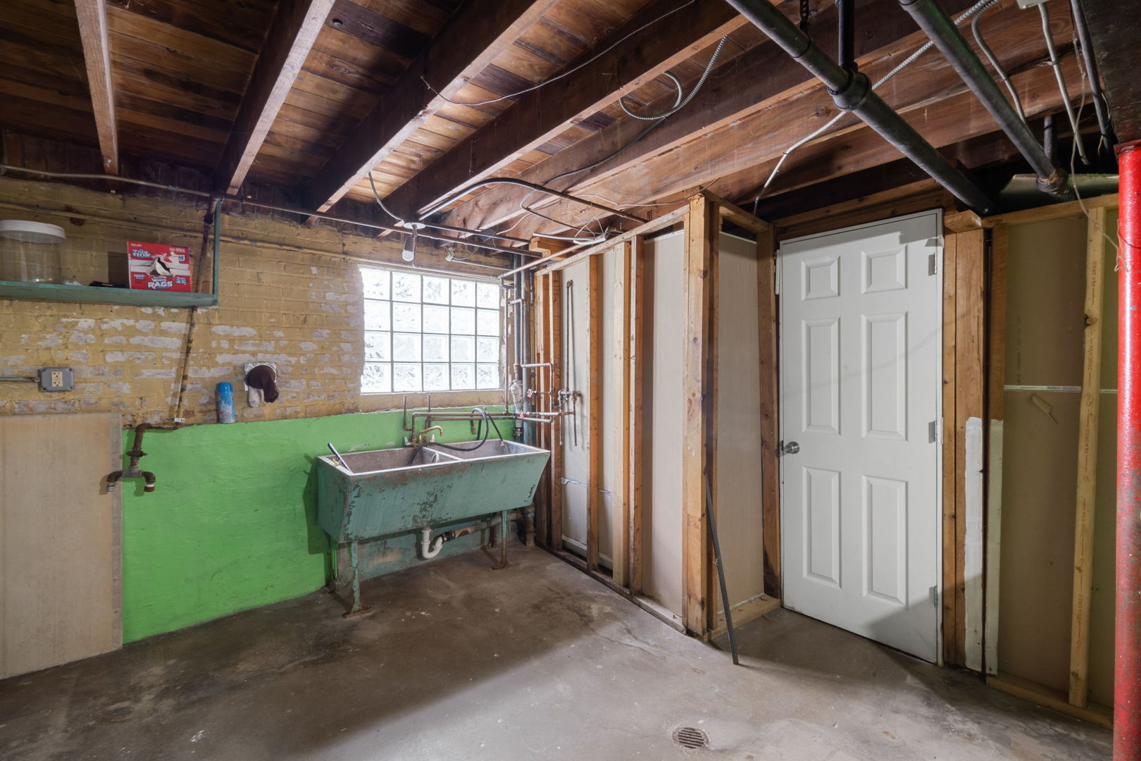 429 East 89th Street Chicago, IL 60619 - Photo 12 of 15 a view of a room with table and chairs