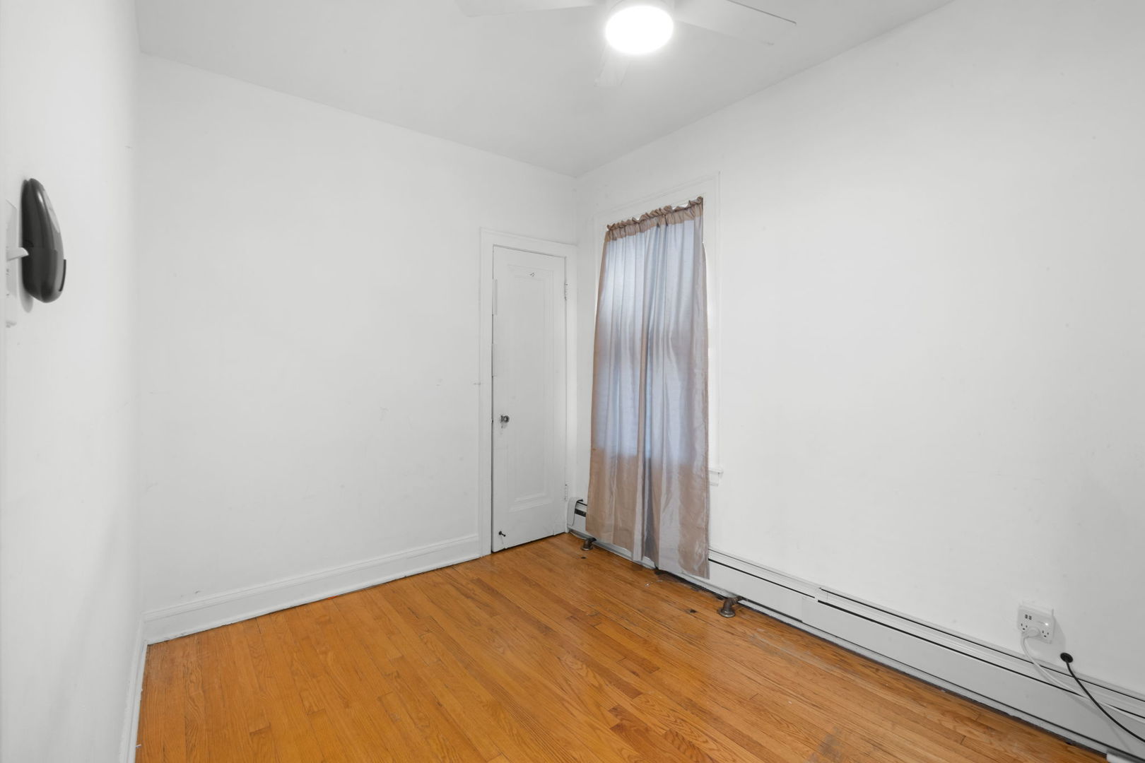 429 East 89th Street Chicago, IL 60619 - Photo 6 of 15 a view of an empty room