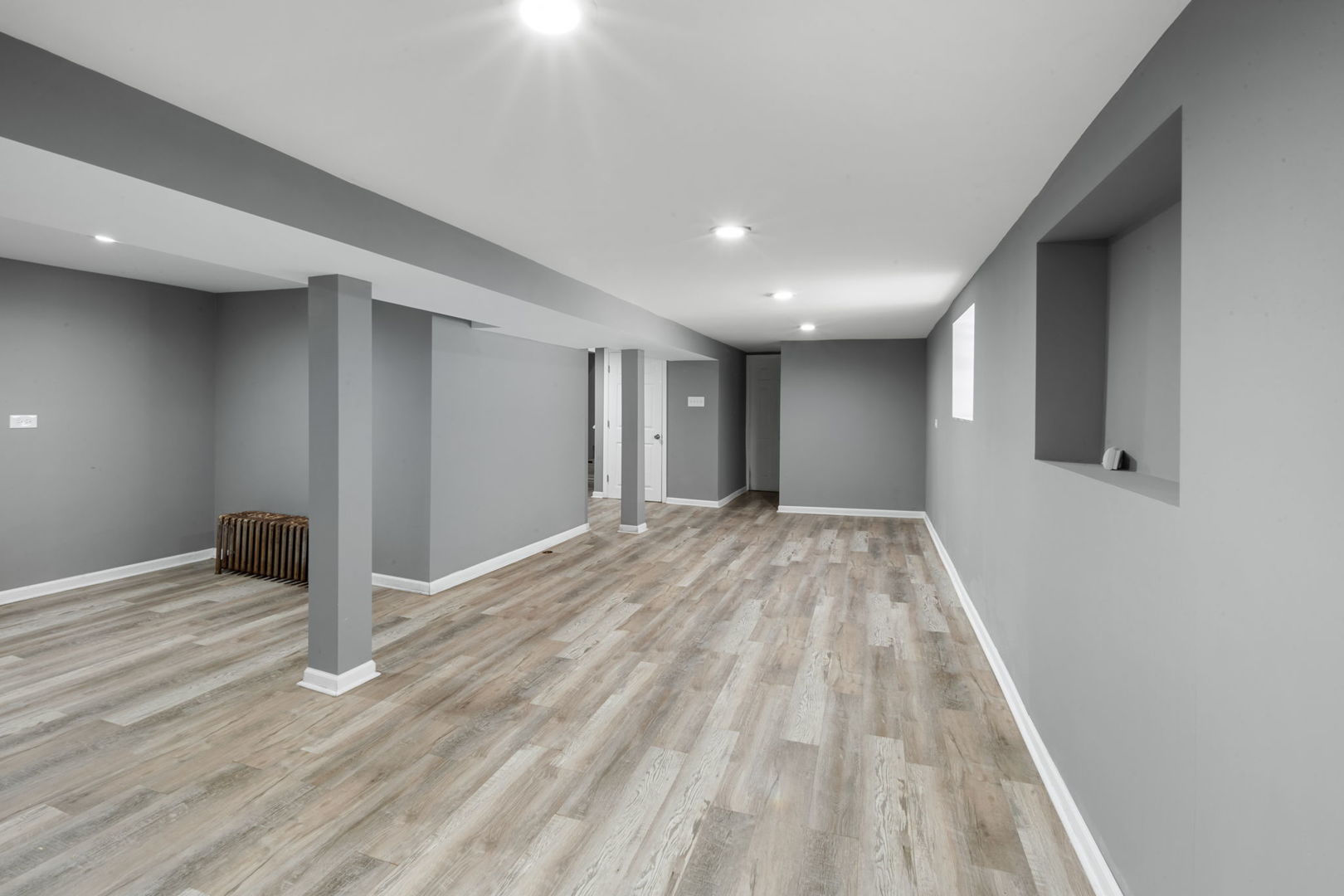 429 East 89th Street Chicago, IL 60619 - Photo 10 of 15 a view of empty room with wooden floor