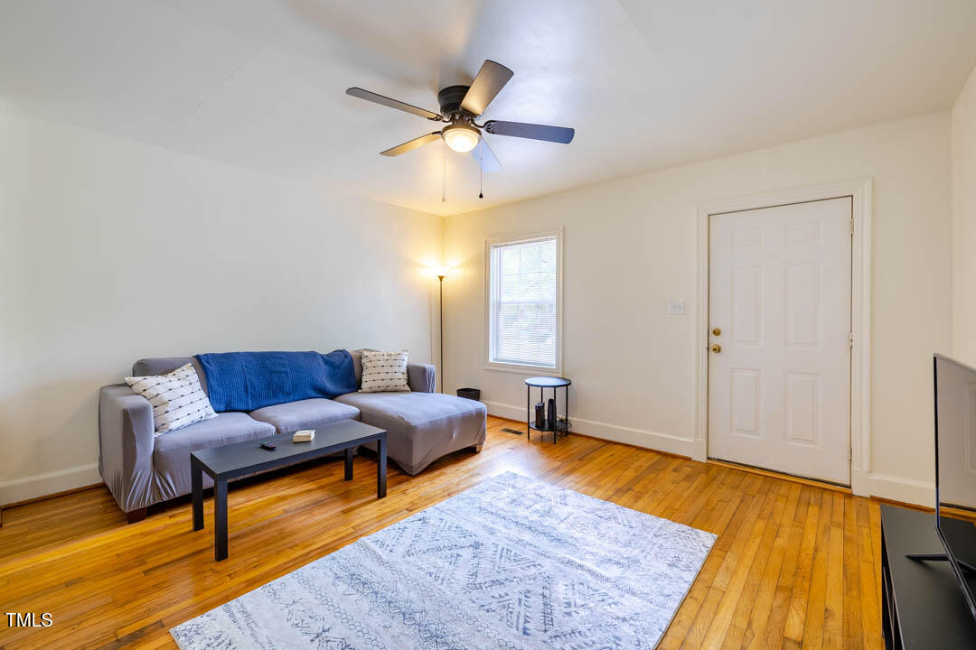 1008 Clarendon Street Durham, NC 27705 - Photo 12 of 46 015A2411-HDR