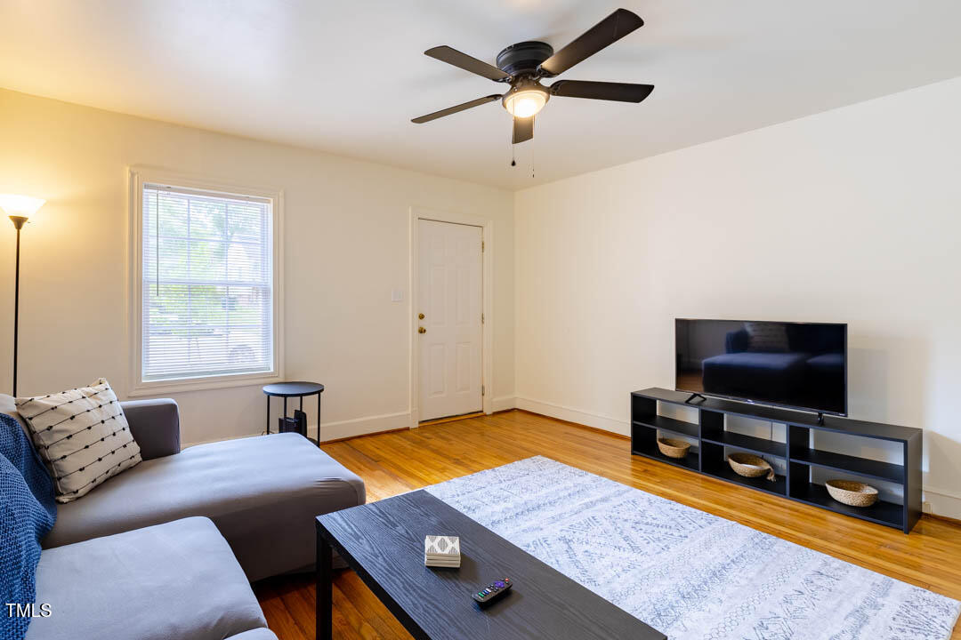 1008 Clarendon Street Durham, NC 27705 - Photo 13 of 46 015A2414-HDR