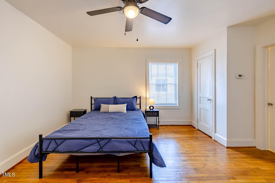 1008 Clarendon Street Durham, NC 27705 - Photo 15 of 46 015A2423-HDR