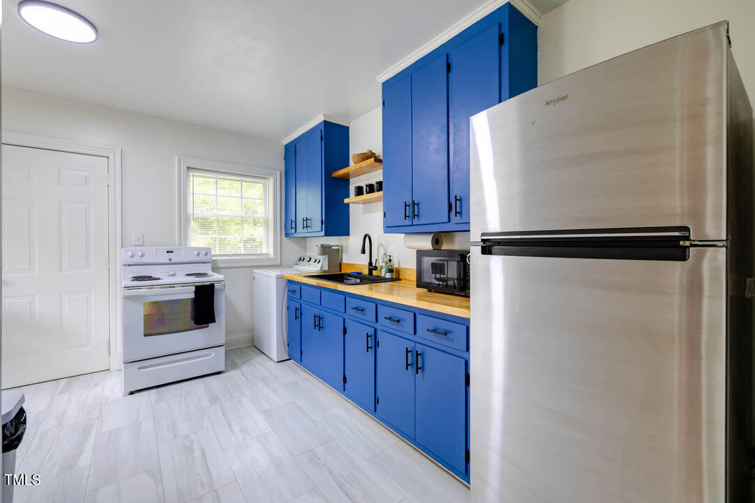 1008 Clarendon Street Durham, NC 27705 - Photo 5 of 46 015A2438-HDR