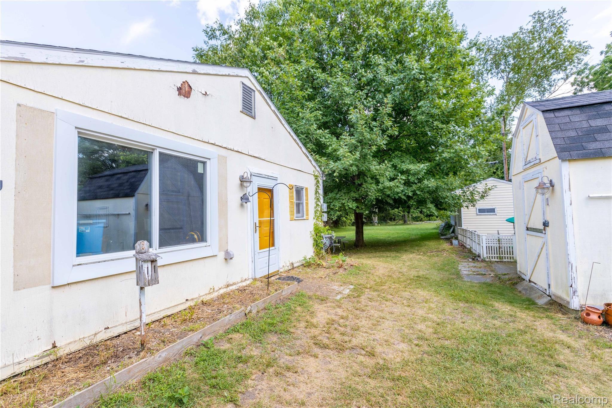 6445 Denton Road Belleville, MI 48111 - Photo 16 of 19 6445 Denton Rd, Belleville (16 of 19).jpg