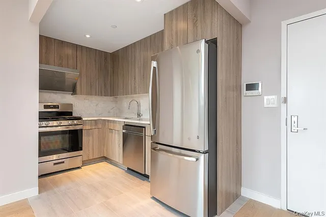 $599,777 | 32-58 105th Street, Unit 6C | East Elmhurst