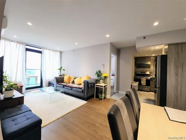 $599,777 | 32-58 105th Street, Unit 6C | East Elmhurst