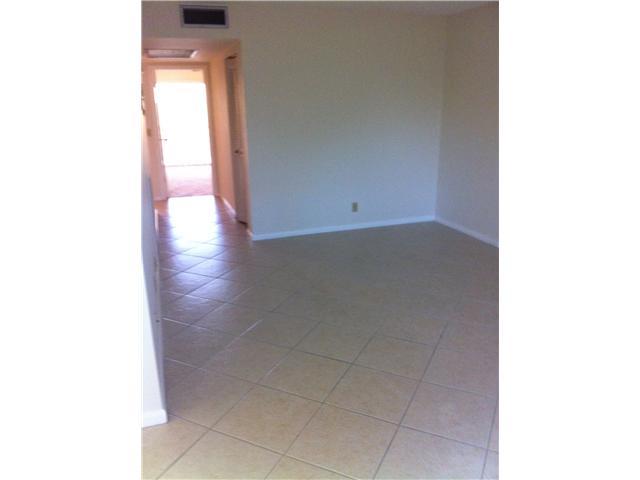 4025 Hythe B, Unit 4025 Boca Raton, FL 33434 - Photo 4 of 7 Additional Photo