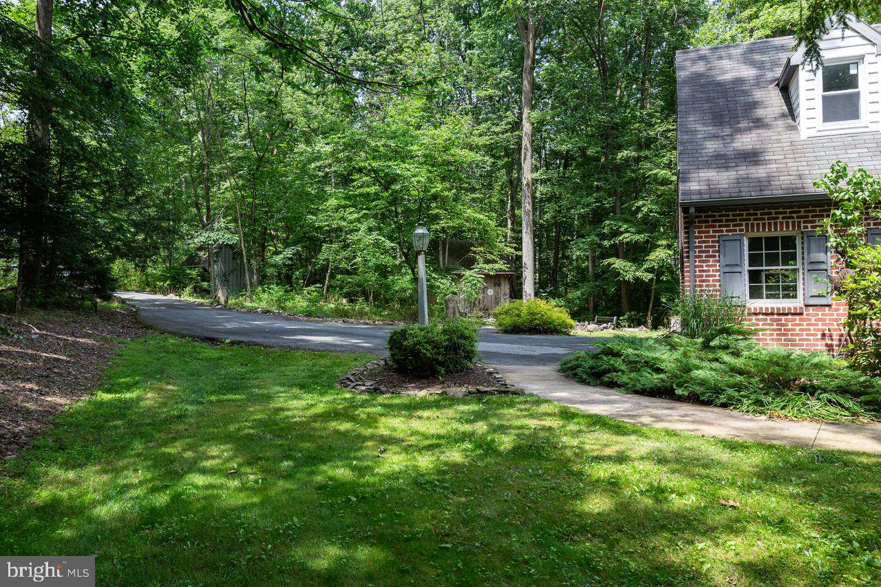 2923 Pinch Road Manheim, PA 17545 - Photo 5 of 85