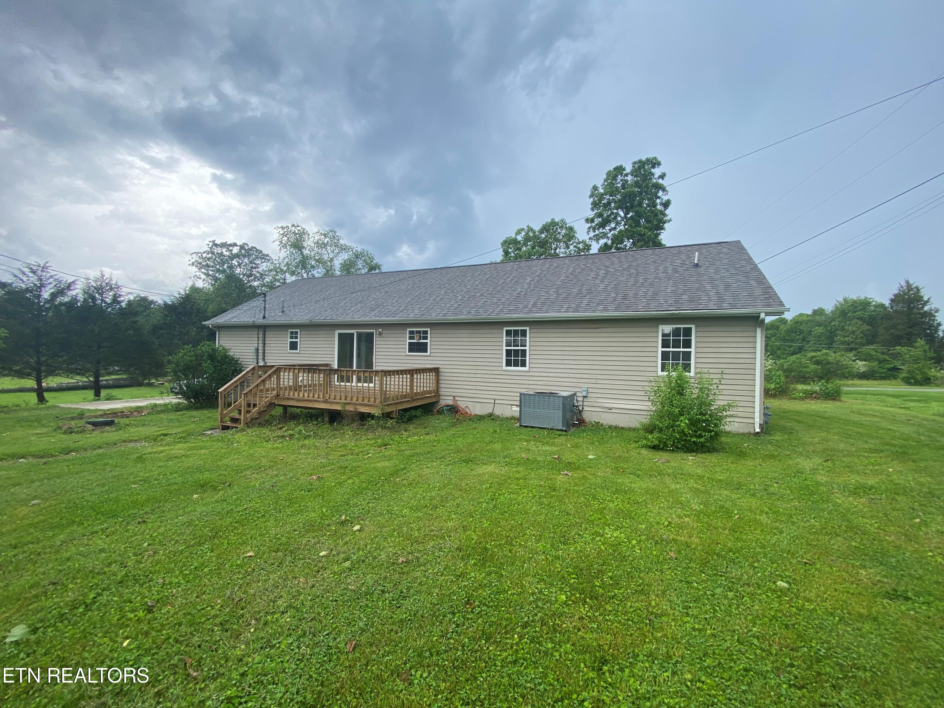 1010-1012 Deep Draw Road Crossville, TN 38555 - Photo 4 of 37 1010 Deep Draw rear view new2