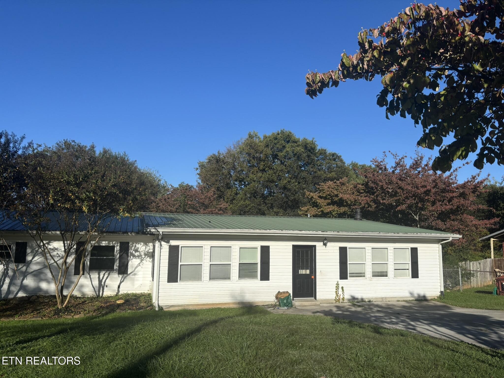 1805 Rambling Road Knoxville, TN 37912 - Photo 1 of 35 Gallery Image 1