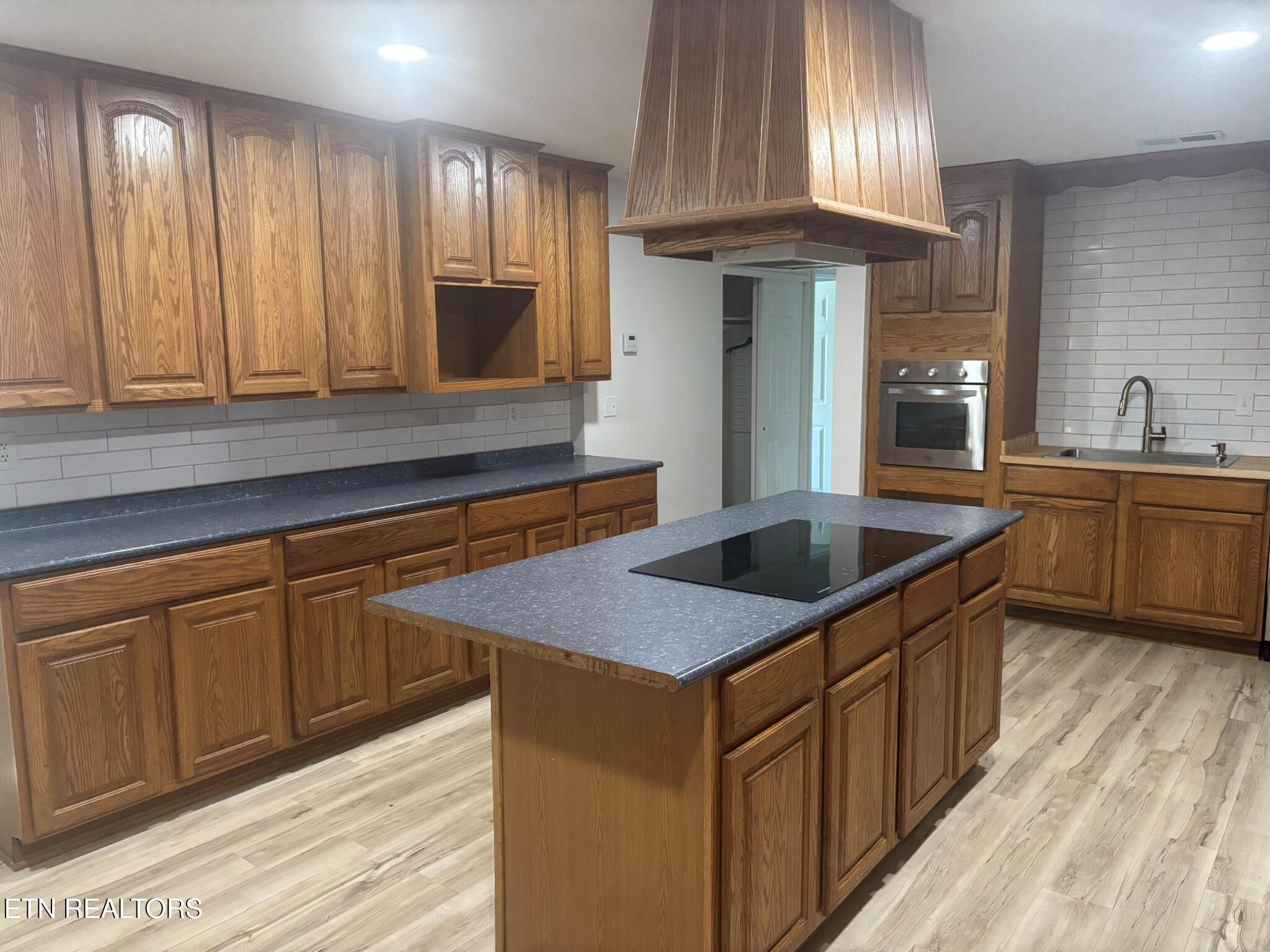 1805 Rambling Road Knoxville, TN 37912 - Photo 19 of 35 Gallery Image 19