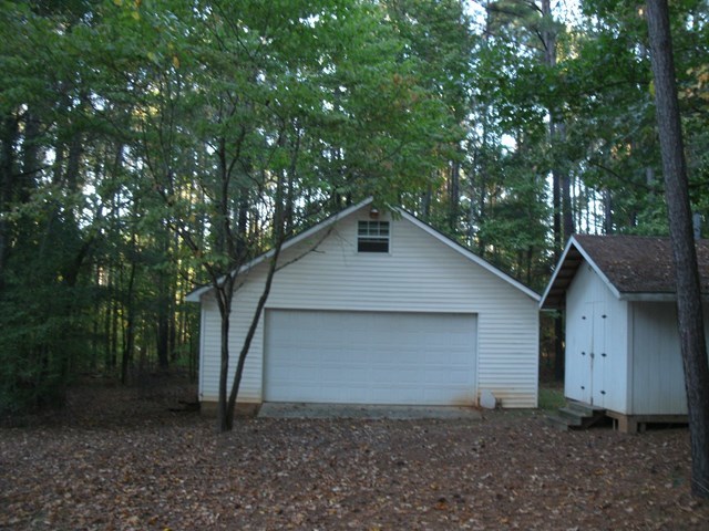 199 Cyler Road Gray, GA 31032 - Photo 20 of 23 a backyard of a house with lots of green space