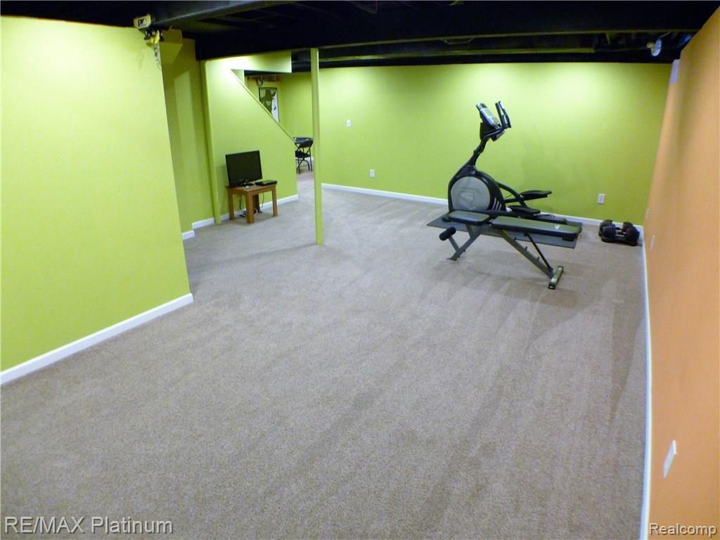 1492 Remsing Street Hartland, MI 48353 - Photo 35 of 43 P1060605.JPG
