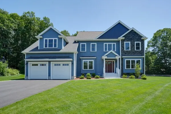 $2,399,999 | 121 Lexington Street, Burlington, MA 01803