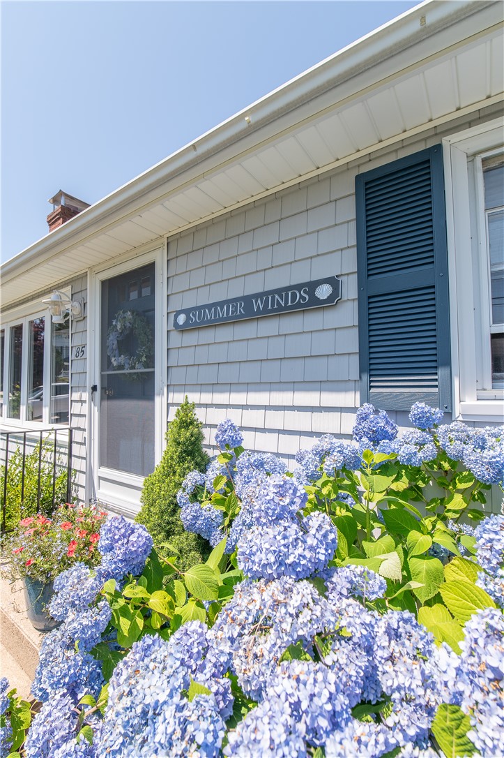 85 Treasure Road Narragansett, RI 02882 - Photo 2 of 33