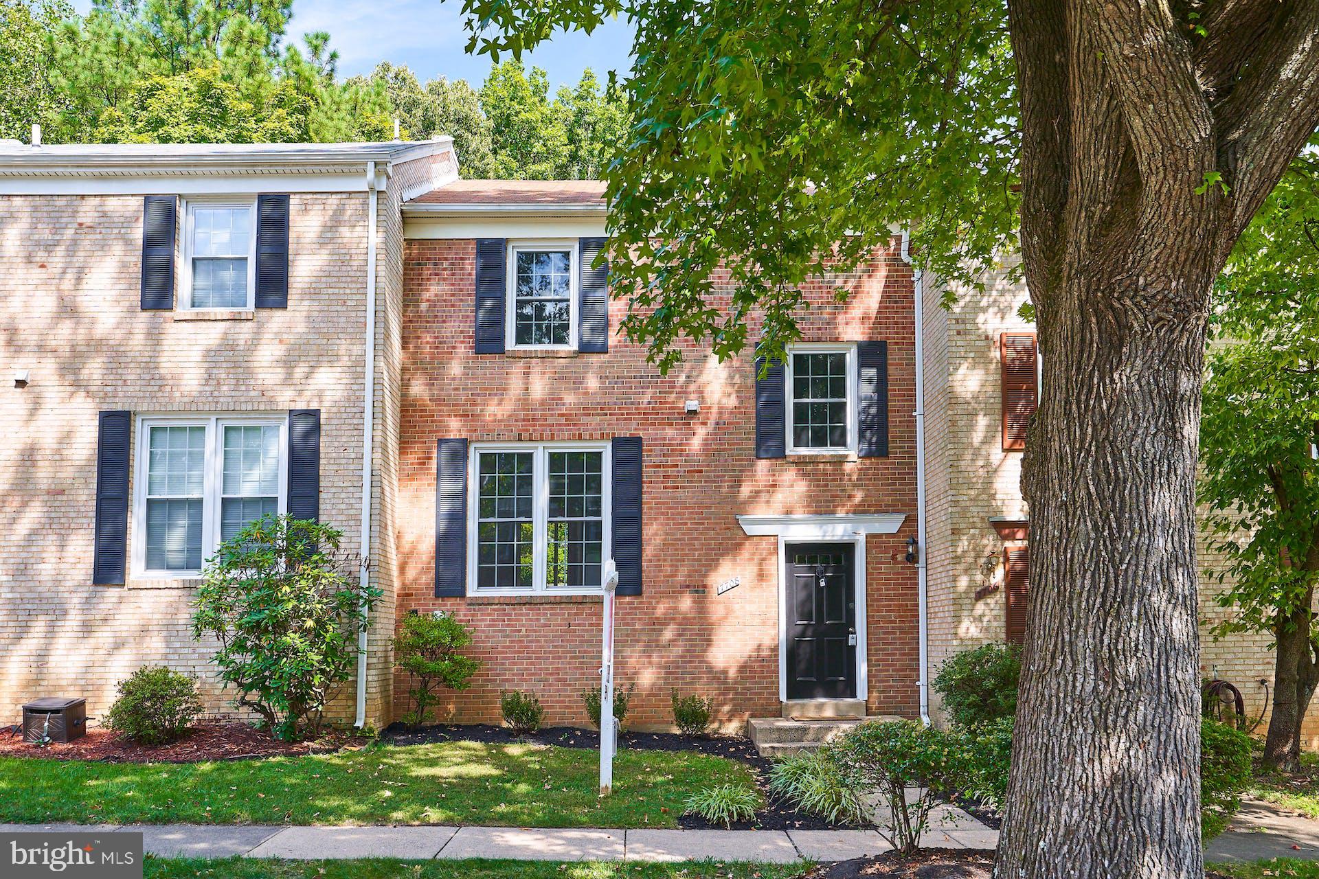 7708 Brandeis Way Springfield, VA 22153 - Photo 2 of 32 Sited on quiet street