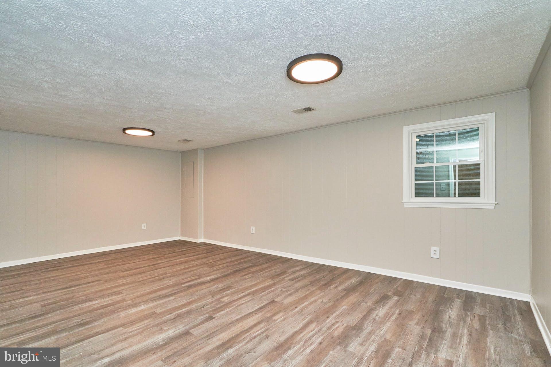 7708 Brandeis Way Springfield, VA 22153 - Photo 23 of 32 Rec room
