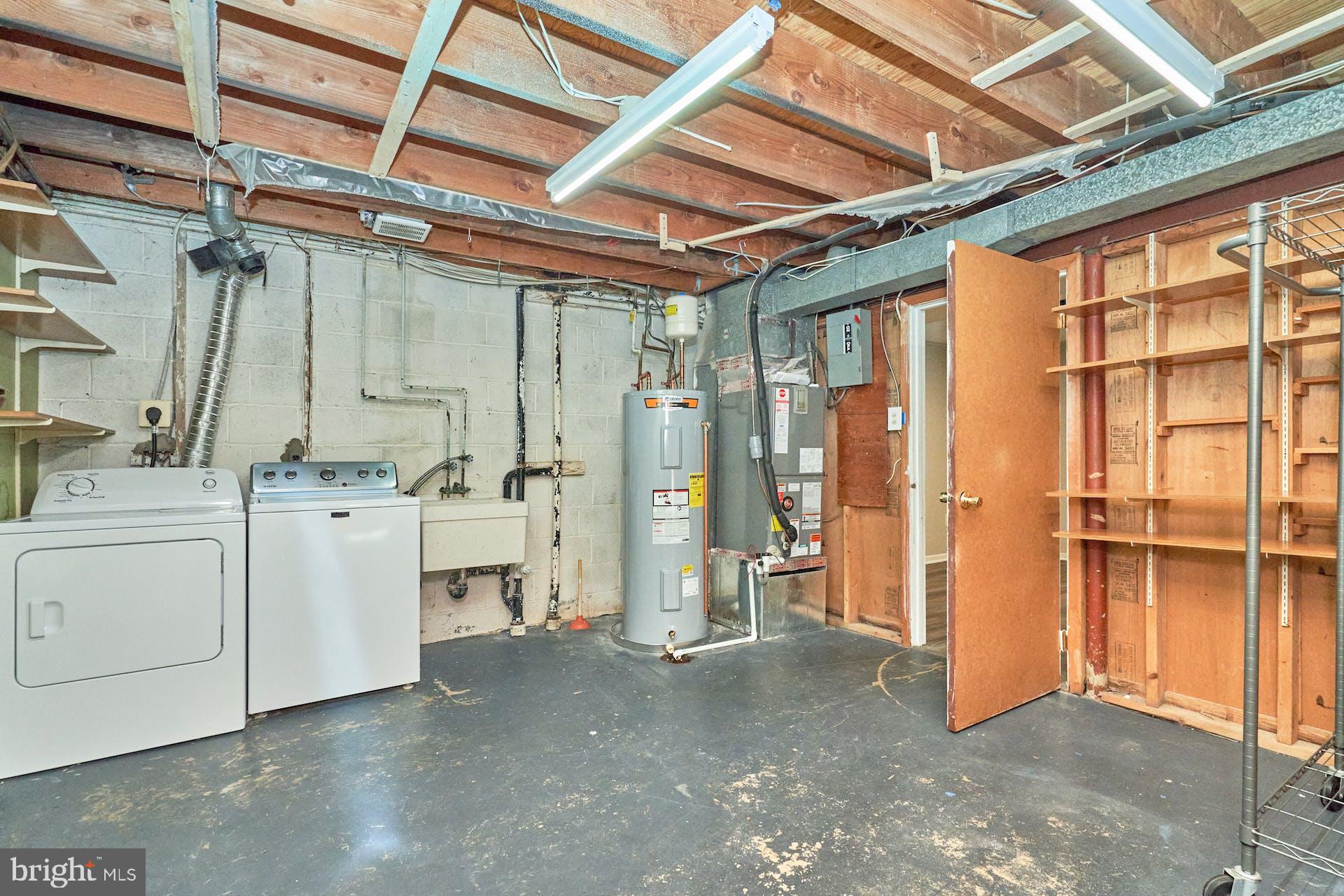 7708 Brandeis Way Springfield, VA 22153 - Photo 26 of 32 Laundry/Storage room
