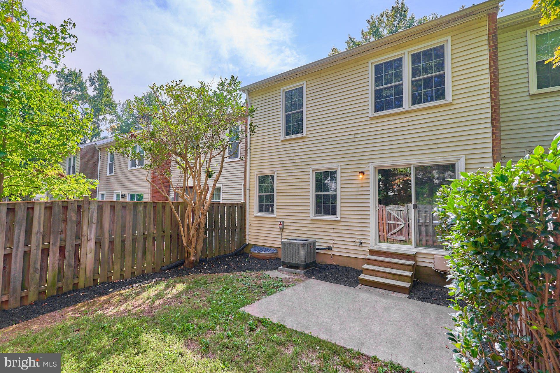 7708 Brandeis Way Springfield, VA 22153 - Photo 31 of 32 Exterior rear