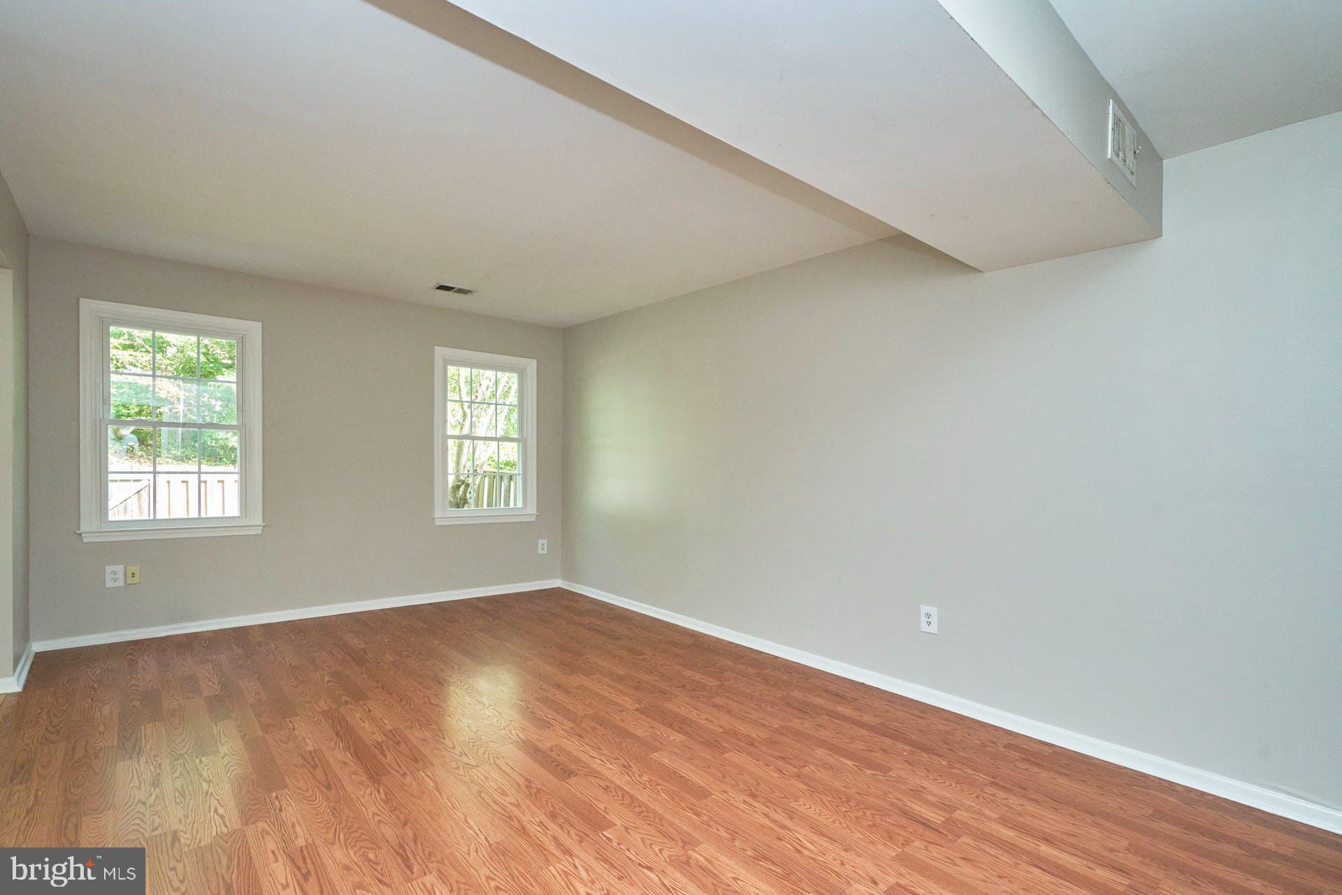 7708 Brandeis Way Springfield, VA 22153 - Photo 8 of 32 Living room