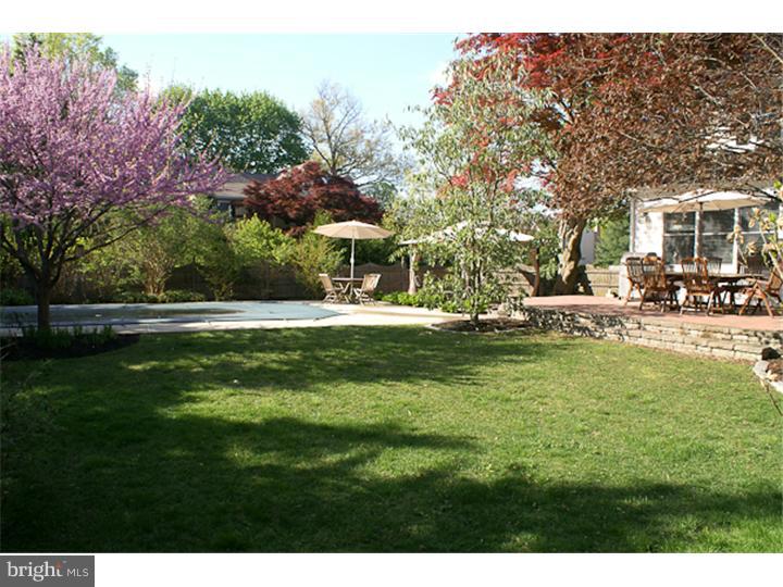 324 North Stanwick Road Moorestown, NJ 08057 - Photo 22 of 24 Exterior Back
