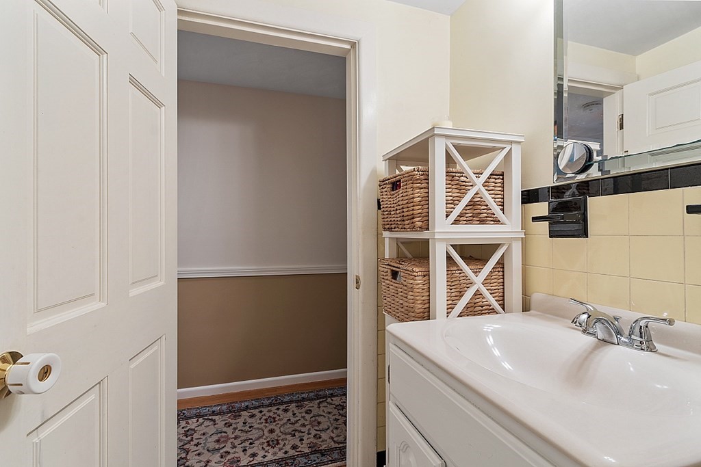 3 Crosby Road Lexington, MA 02421 - Photo 25 of 34 Gallery Image 25