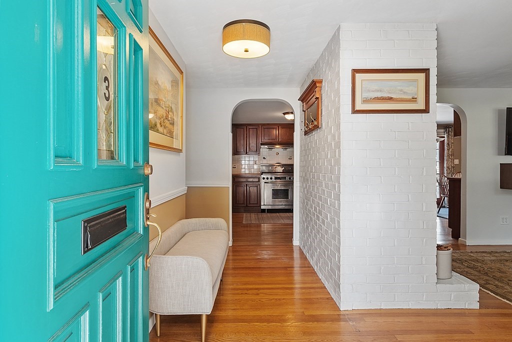3 Crosby Road Lexington, MA 02421 - Photo 4 of 34 Gallery Image 4